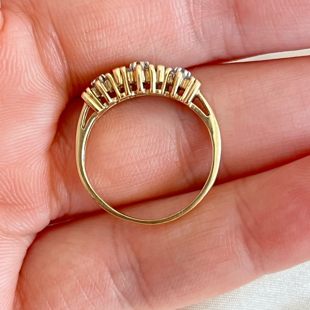 Vintage Solid 10k Natural Mined Diamond Flower Ring - Picture 6 of 8